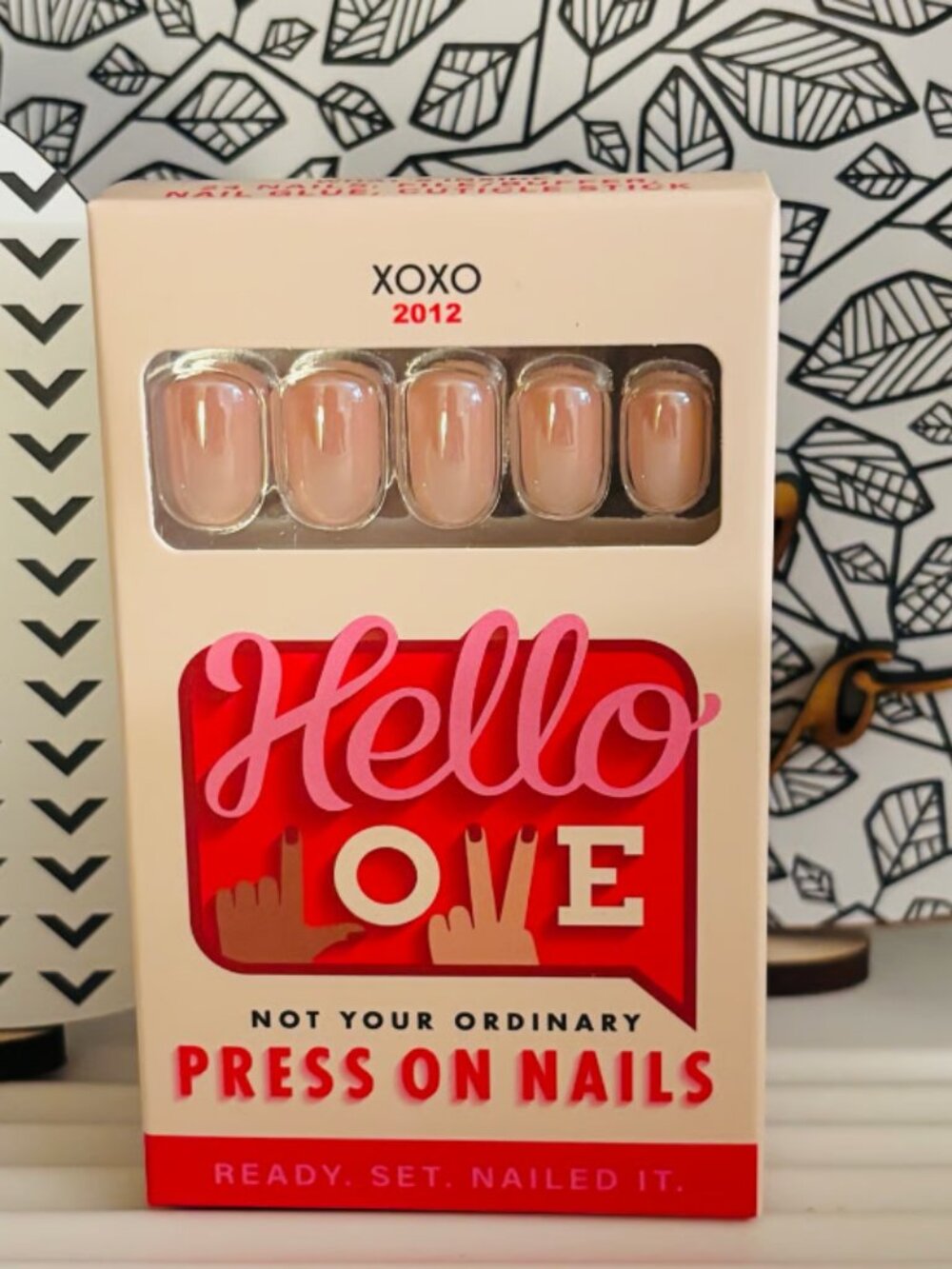 Hello Love XOXO Press On Nails